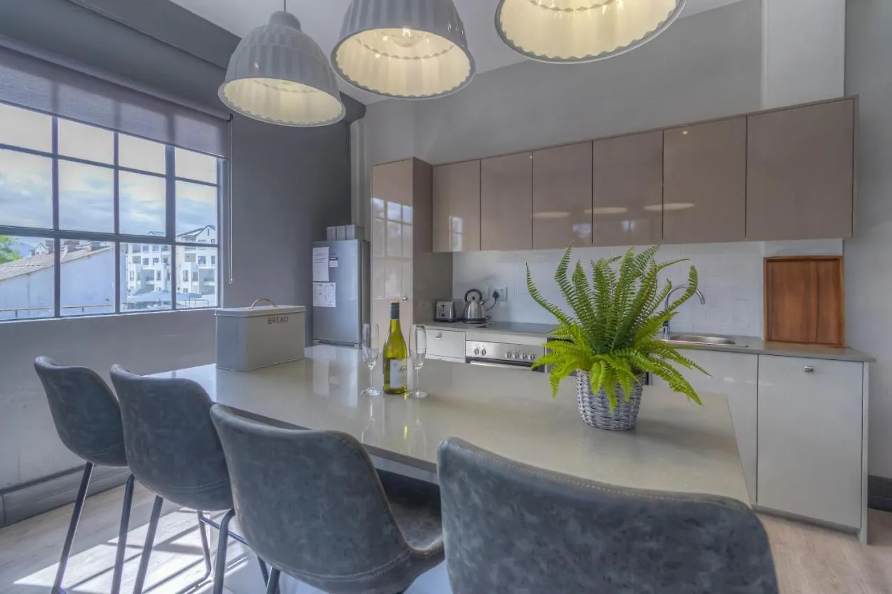 Crossfire @ Home Somerset West Appartamento