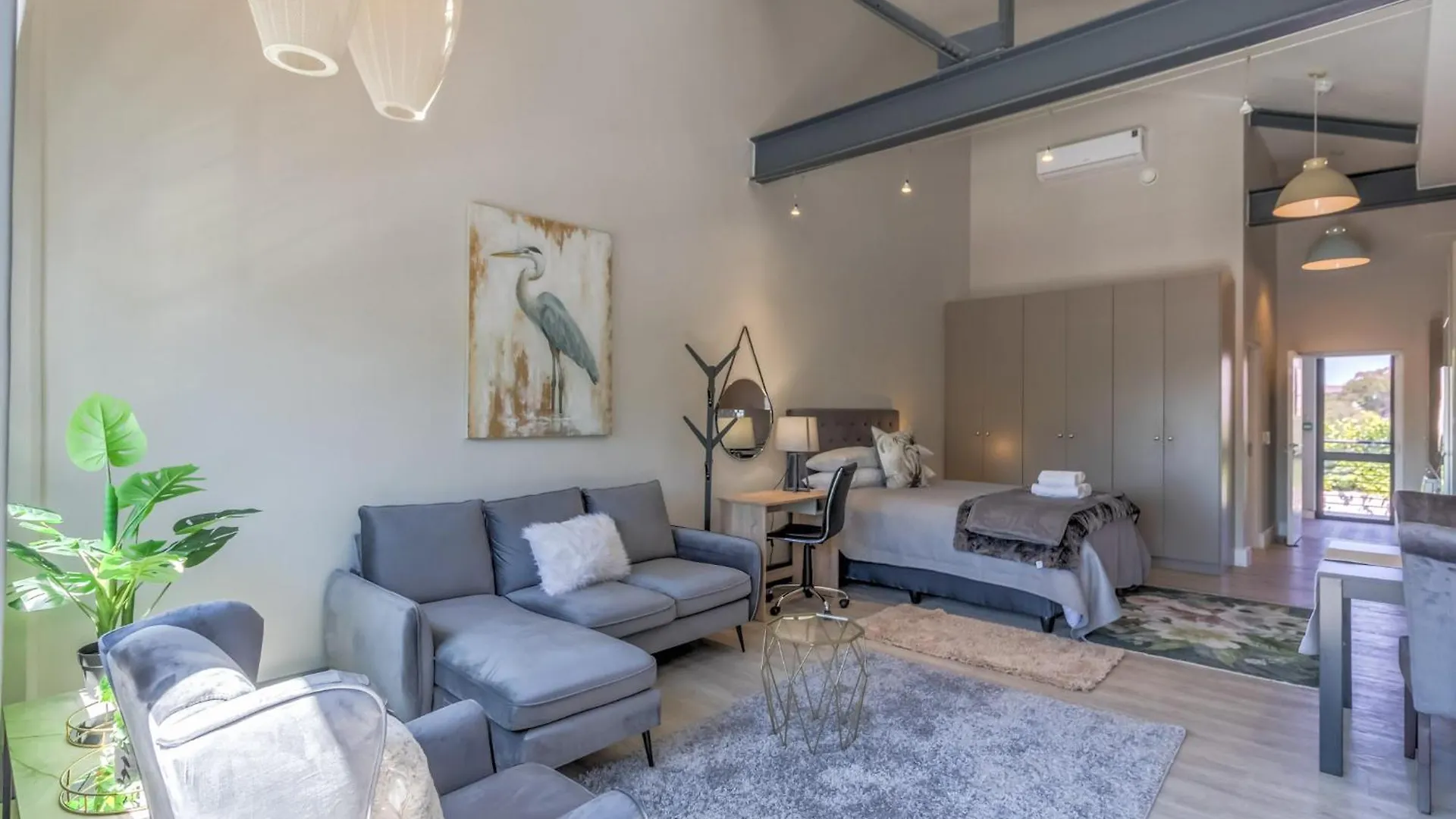 Crossfire @ Home Somerset West Apartment