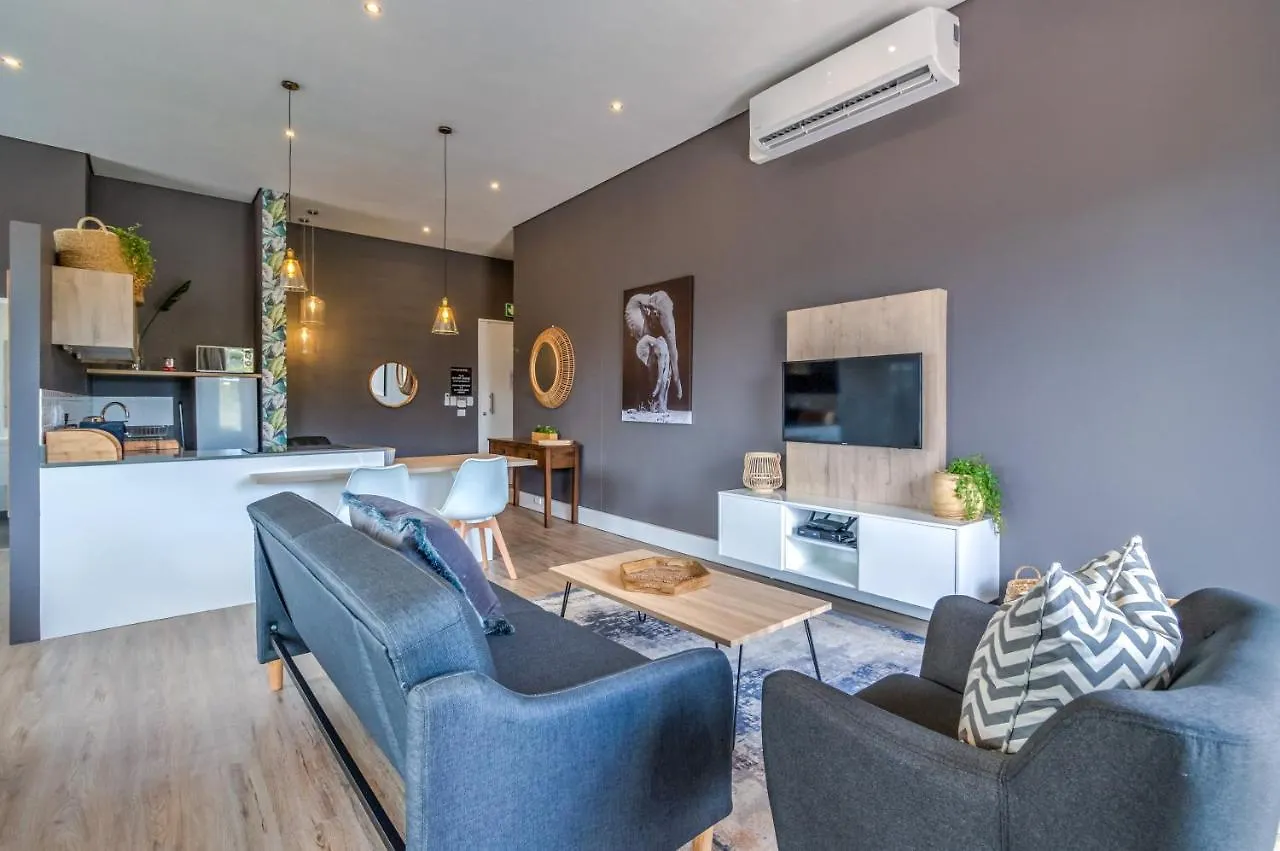 Crossfire @ Home Somerset West Apartment