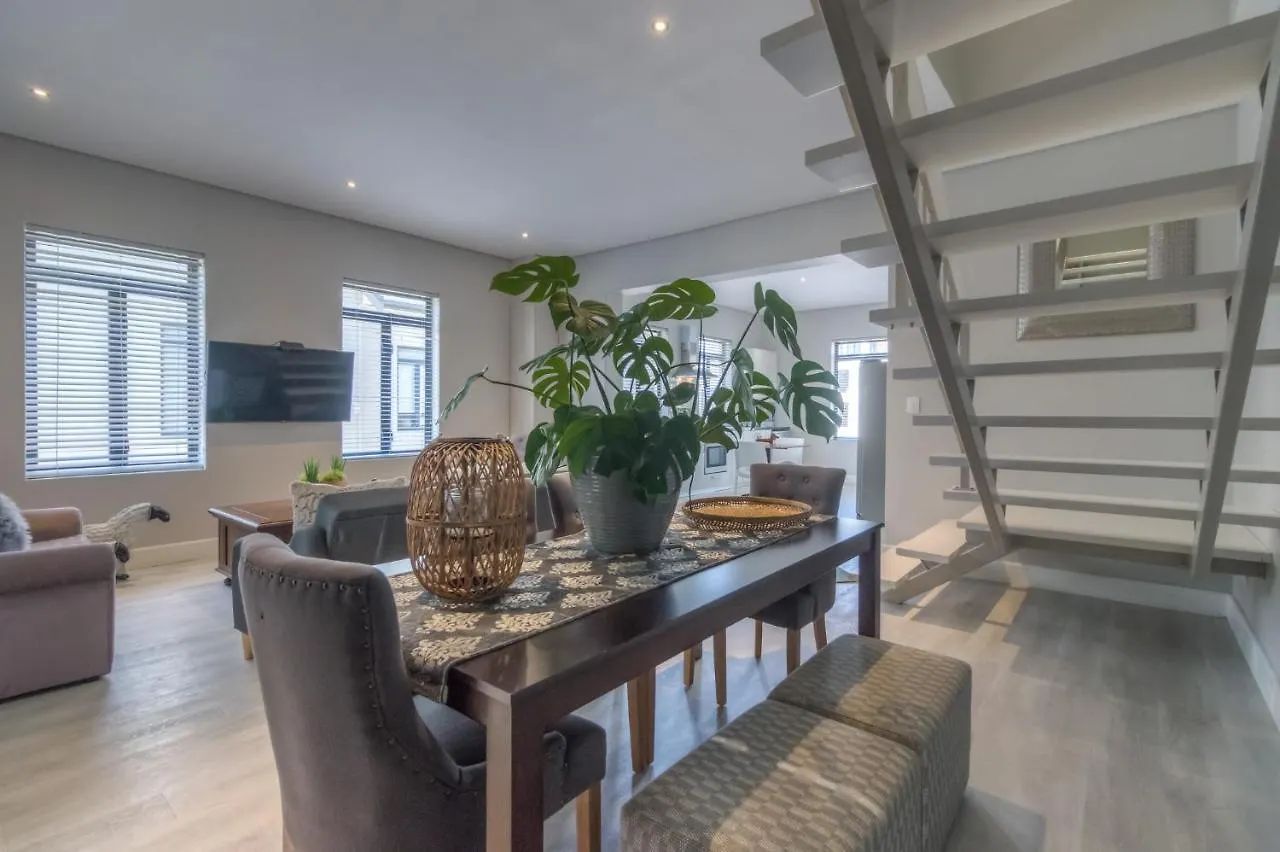Crossfire @ Home Somerset West Apartment