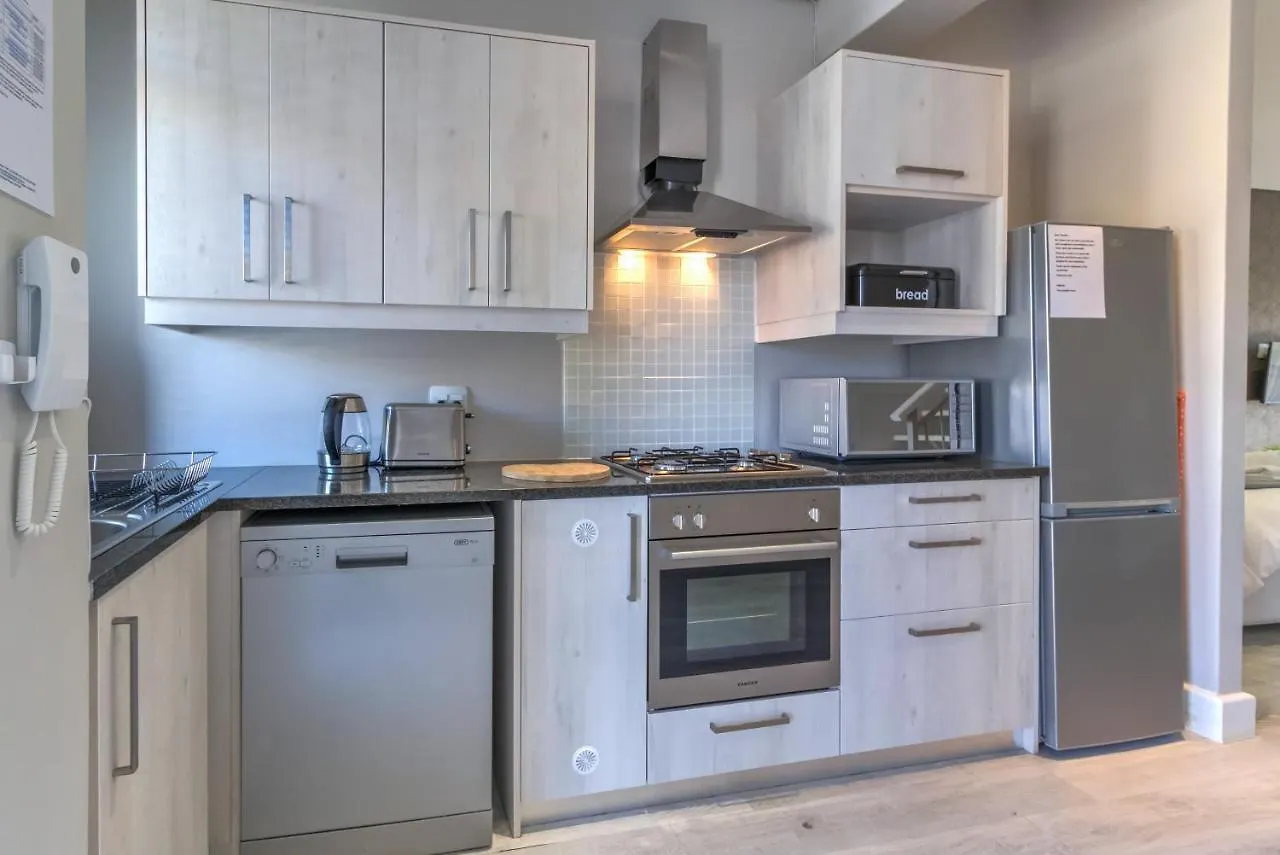 Crossfire @ Home Somerset West Apartment