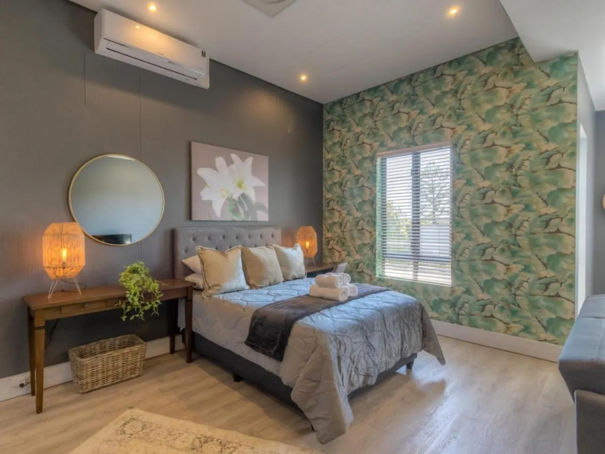 Crossfire @ Home Somerset West Apartment